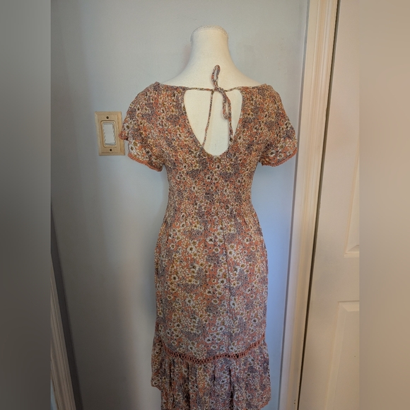 🌼 Patrons of Peace Smocked Boho Floral Midi Dress – Size L - Picture 3 of 5